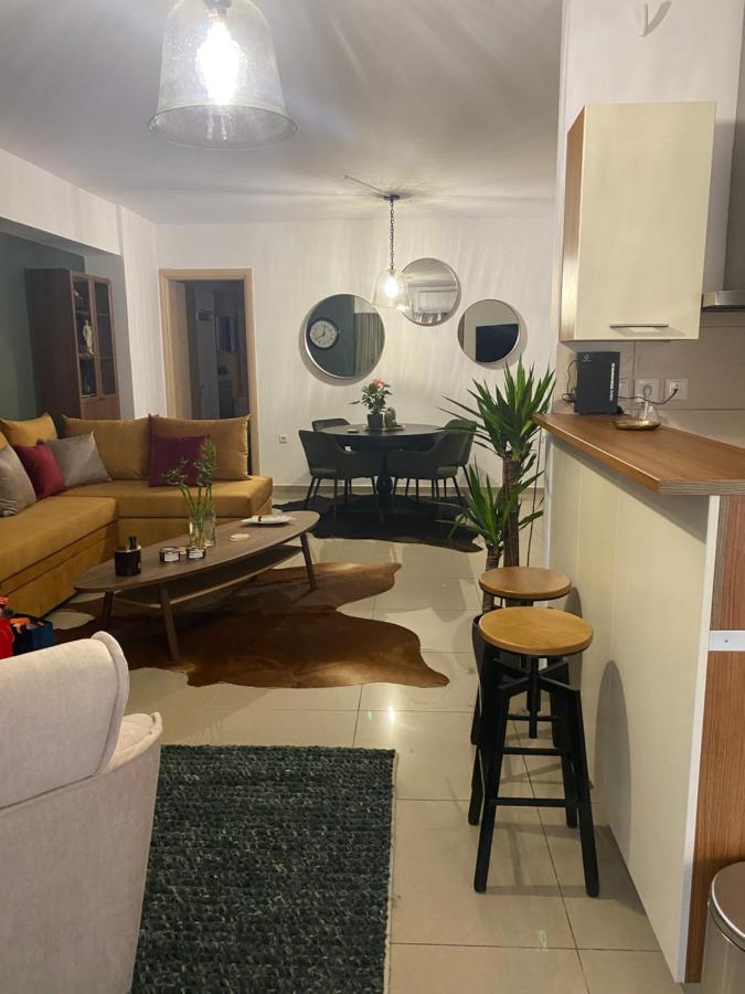 Little John Luxury Apartment 피레아스 외부 사진