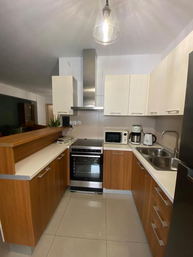 Little John Luxury Apartment 피레아스 외부 사진