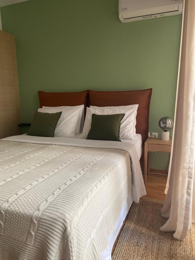 Little John Luxury Apartment 피레아스 외부 사진