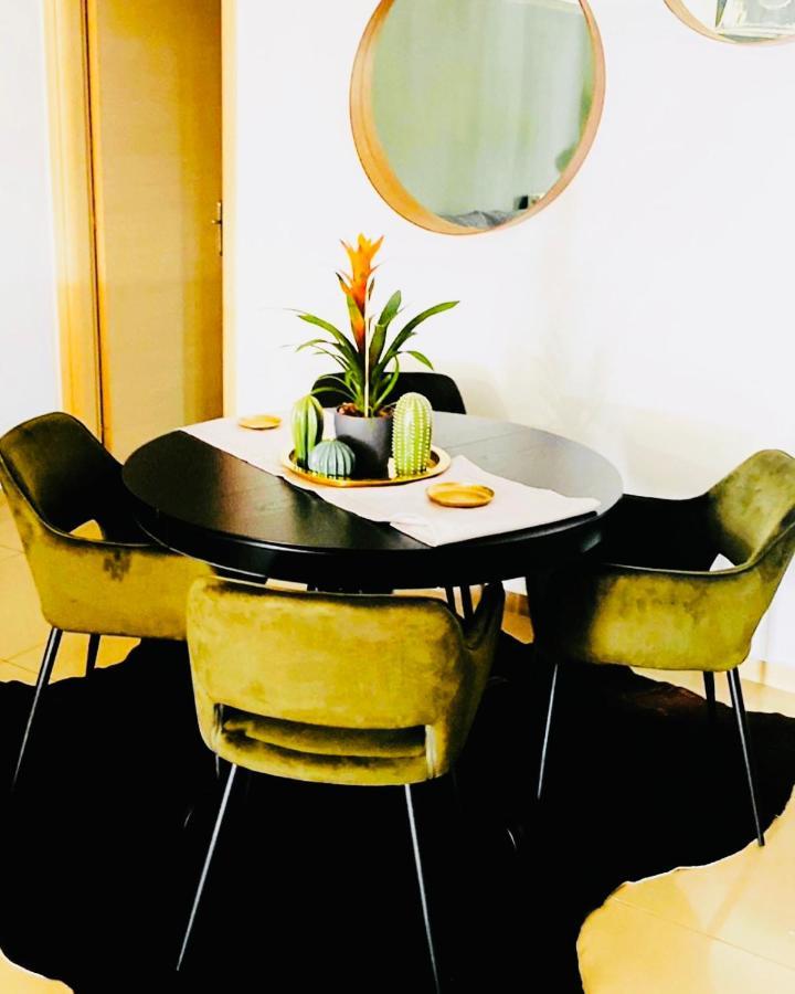 Little John Luxury Apartment 피레아스 외부 사진