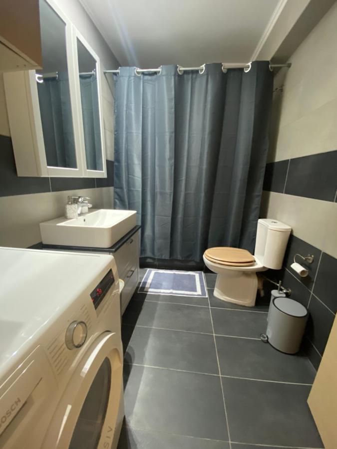 Little John Luxury Apartment 피레아스 외부 사진