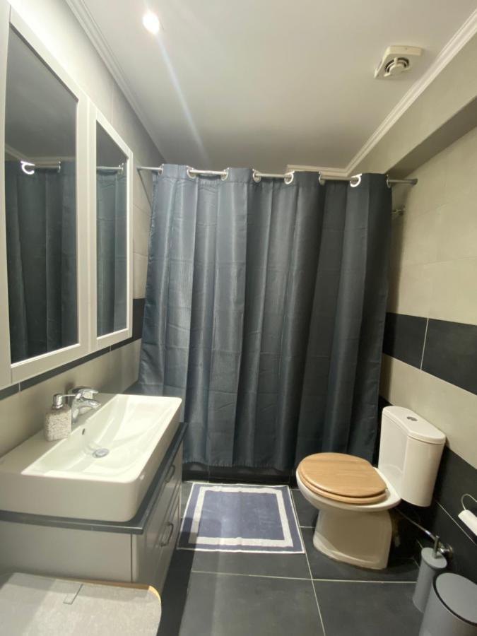 Little John Luxury Apartment 피레아스 외부 사진