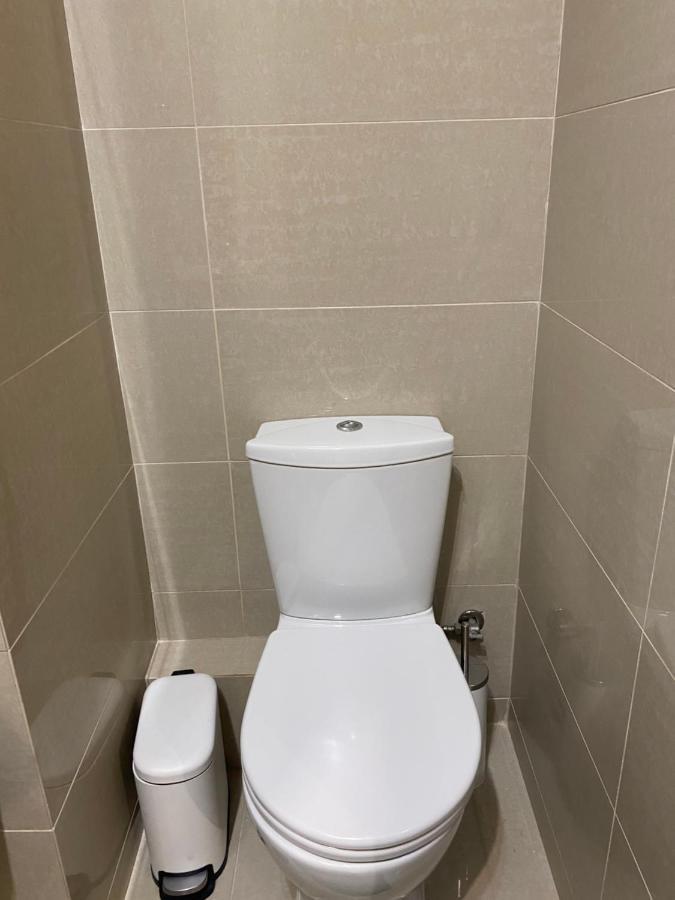Little John Luxury Apartment 피레아스 외부 사진