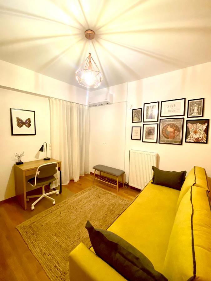 Little John Luxury Apartment 피레아스 외부 사진