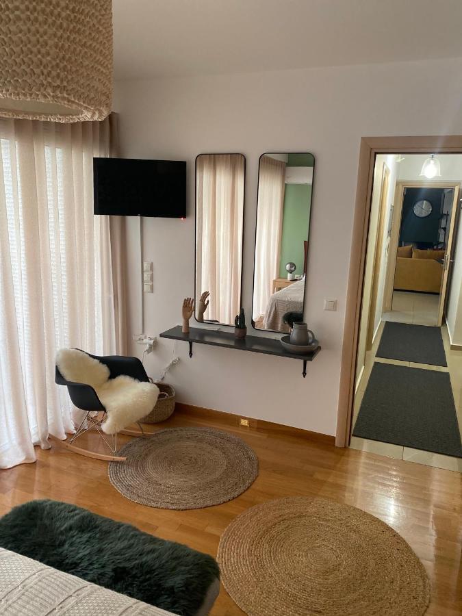 Little John Luxury Apartment 피레아스 외부 사진