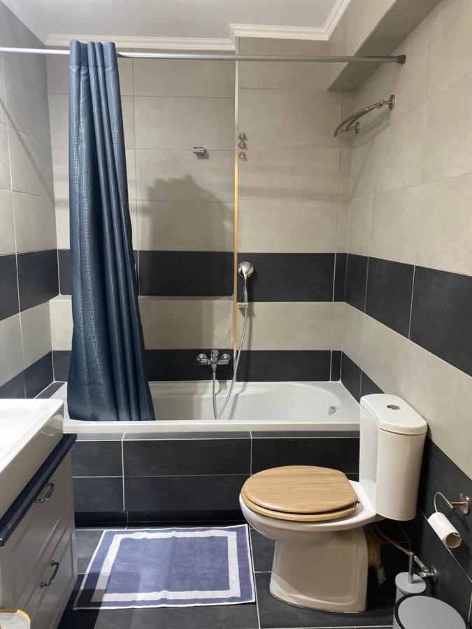 Little John Luxury Apartment 피레아스 외부 사진