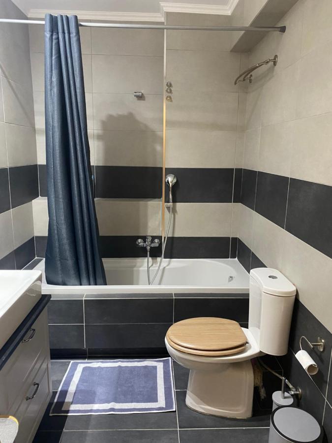 Little John Luxury Apartment 피레아스 외부 사진